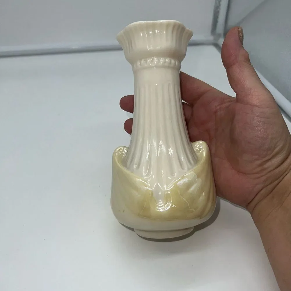 Belleek 1950s Vintage Moore Vase